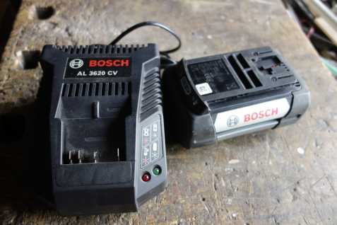 akumulátor Bosch 36 V +nabíječka